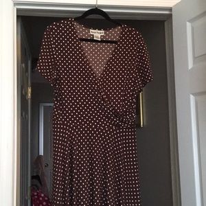 14 w wrap dress brown with polka dots